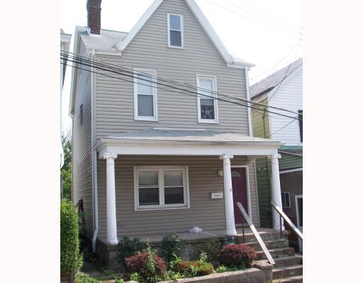 17 Simms Street Pittsburgh, PA 15211 - Photo 1 of 2 Exterior Front.