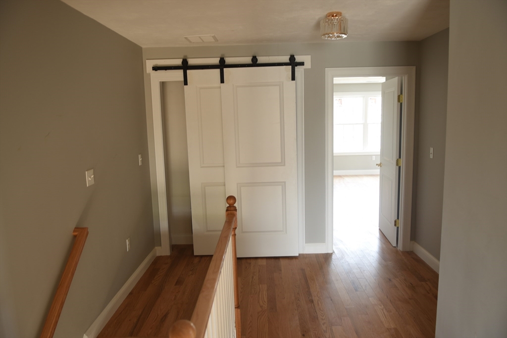 61 Sunderland Road Worcester, MA 01604 - Photo 20 of 36