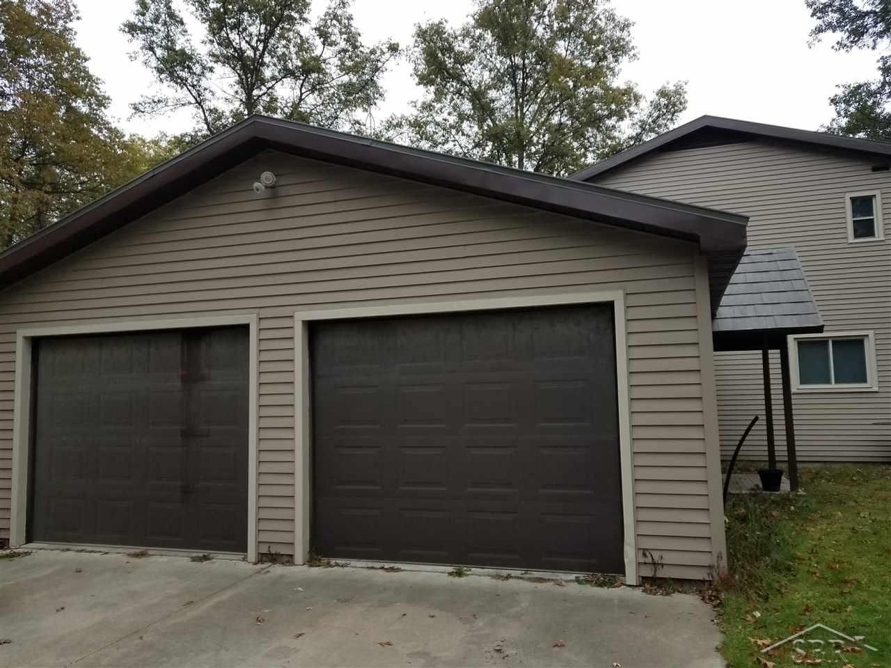 6760 South Steel Road St. Charles, MI 48655 - Photo 23 of 43 Garage