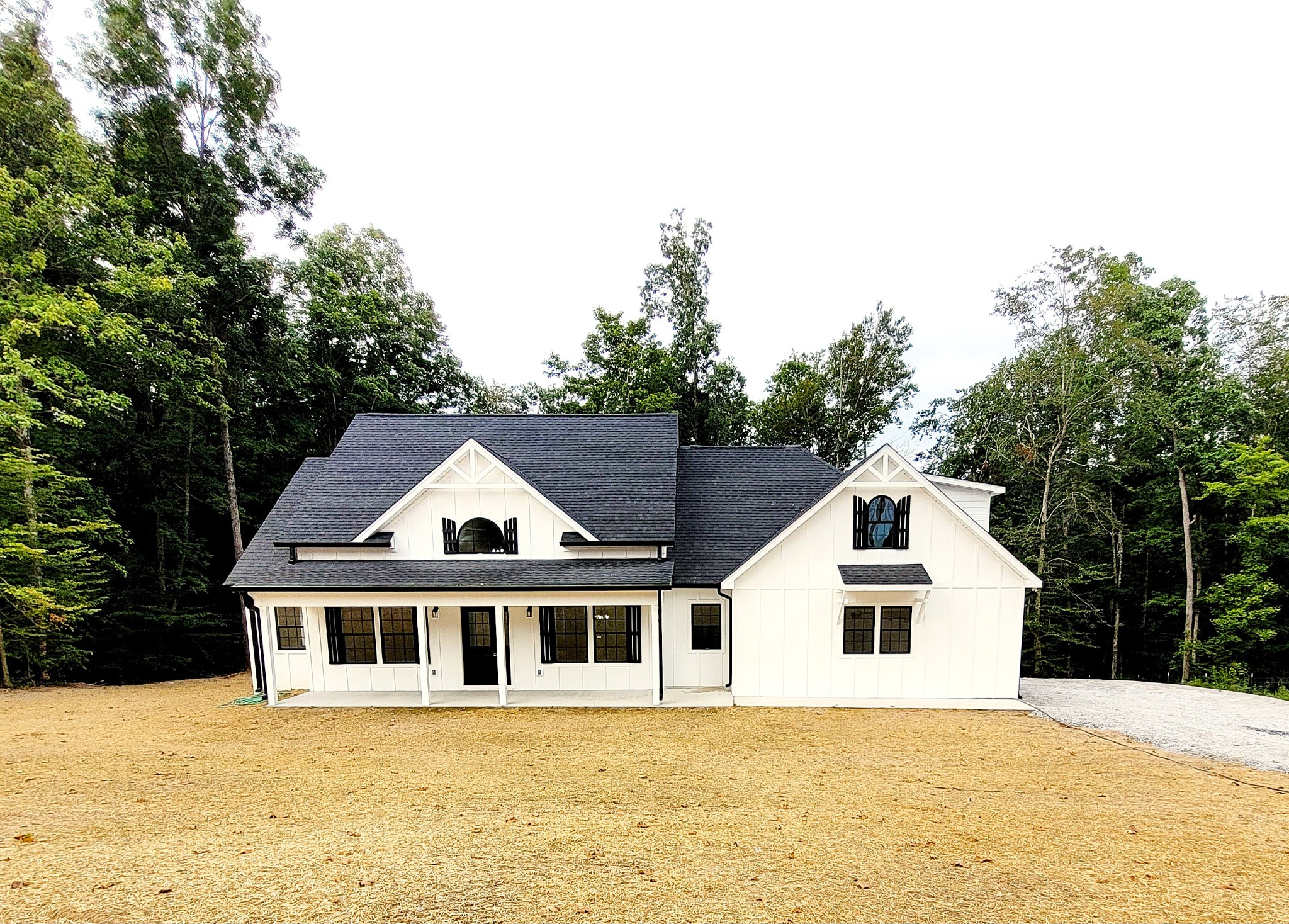 886 Promise Land Road Charlotte, TN 37036 - Photo 2 of 24 Gallery Image 2