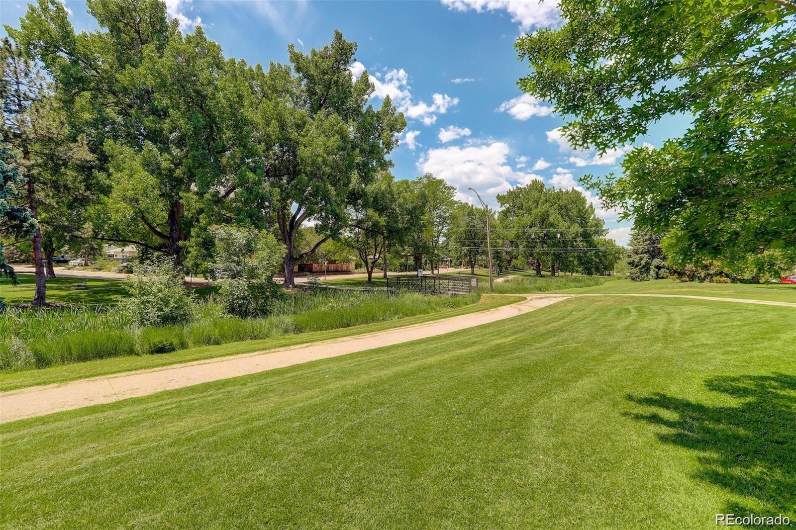 2500 South York Street, Unit 401 Denver, CO 80210 - Photo 28 of 30 a view of a volley ball court