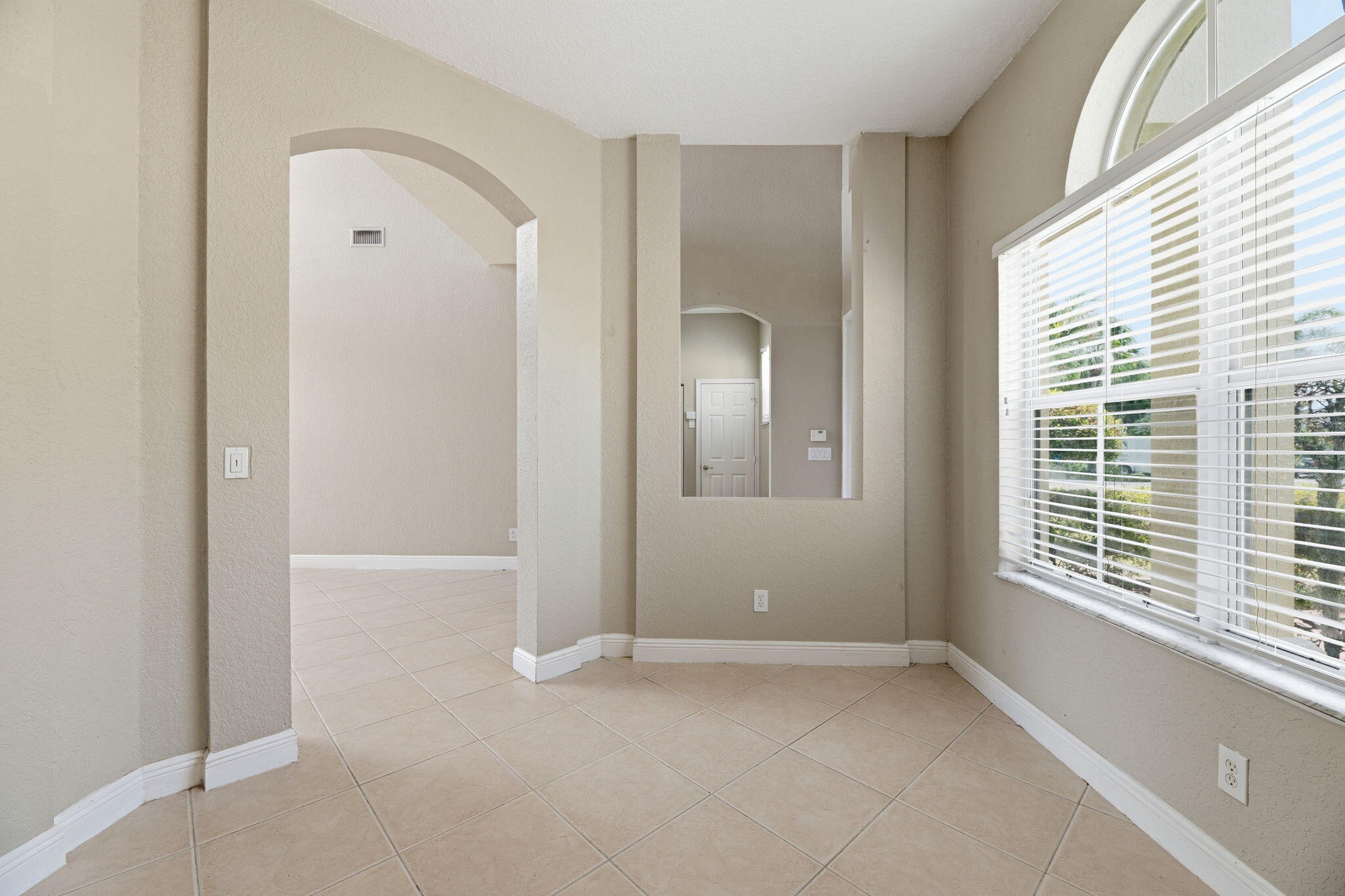 126 Magnolia Way Jupiter, FL 33469 - Photo 9 of 37 ListerPros_004