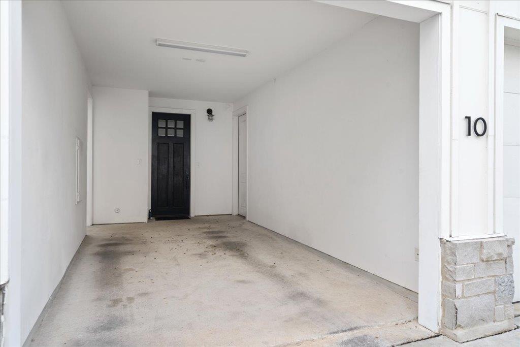 2624 Metcalfe Road, Unit 10 Austin, TX 78741 - Photo 26 of 27 View of exterior entry