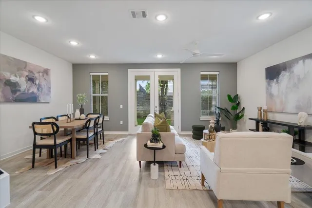 $2,995 | 2624 Metcalfe Road, Unit 10, Austin, TX 78741