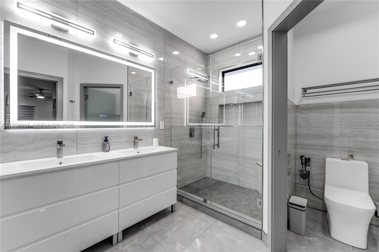 12716 Southwest 224th Street Miami, FL 33170 - Photo 13 of 68