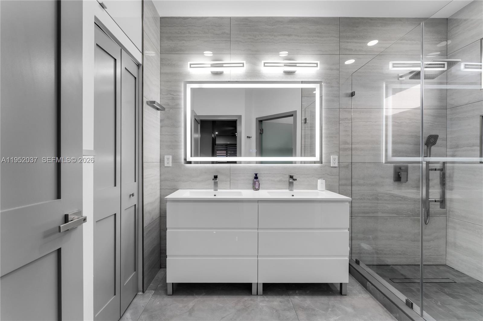 12716 Southwest 224th Street Miami, FL 33170 - Photo 14 of 68