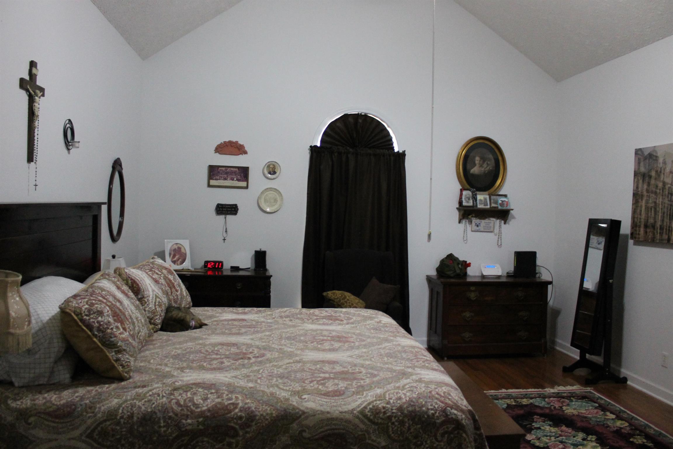 145 Overlook Road Dover, TN 37058 - Photo 9 of 26 Huge master bedroom