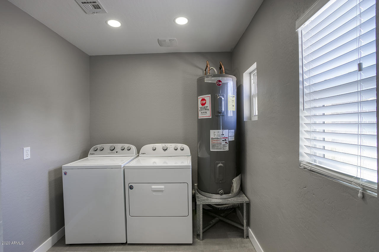 1423 East Granada Road Phoenix, AZ 85006 - Photo 19 of 25 a utility room with dryer and washer