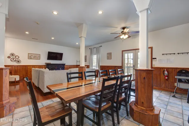 $926,500 | 838 Holly Br Drive, Gatlinburg, TN 37738