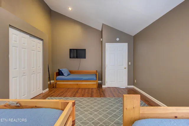 $926,500 | 838 Holly Br Drive, Gatlinburg, TN 37738