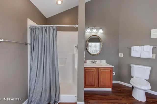 $926,500 | 838 Holly Br Drive, Gatlinburg, TN 37738