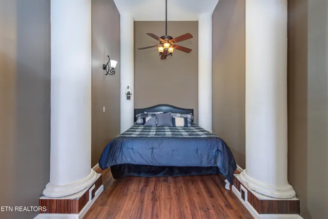 $926,500 | 838 Holly Br Drive, Gatlinburg, TN 37738