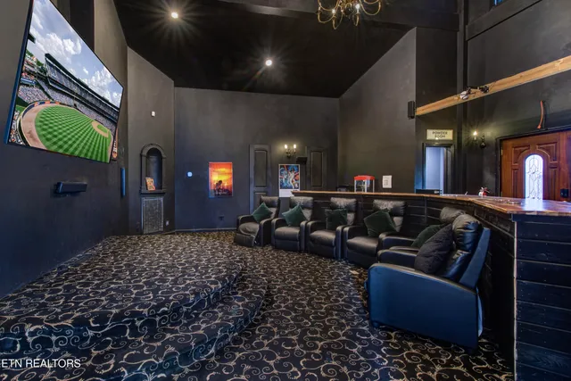 $926,500 | 838 Holly Br Drive, Gatlinburg, TN 37738