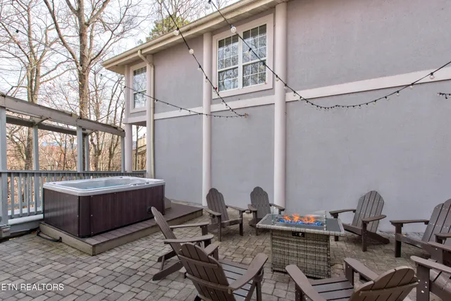 $926,500 | 838 Holly Br Drive, Gatlinburg, TN 37738