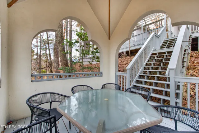 $926,500 | 838 Holly Br Drive, Gatlinburg, TN 37738