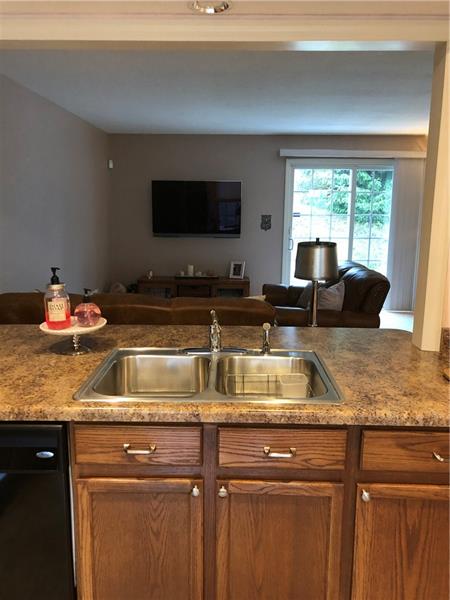 103 Castle View Drive McKees Rocks, PA 15136 - Photo 7 of 19