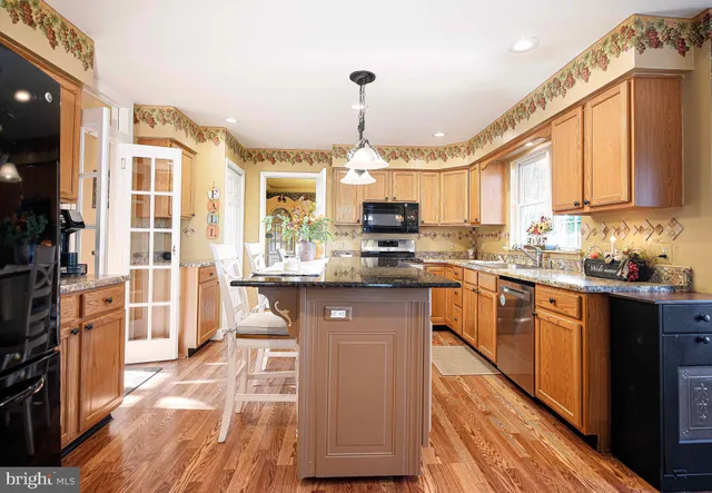 a view of a dining room and livingroom view