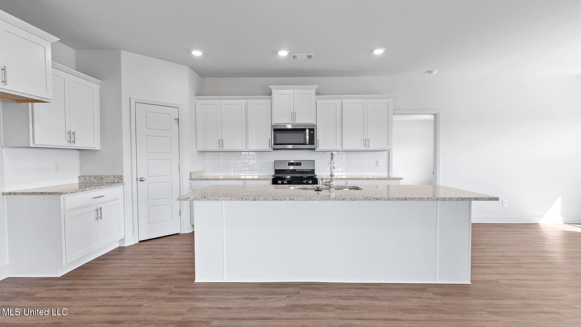 101 Kentucky Way Clinton, MS 39056 - Photo 31 of 44 MS_Jackson_Clinton_Horseshoe-Bend_Camden