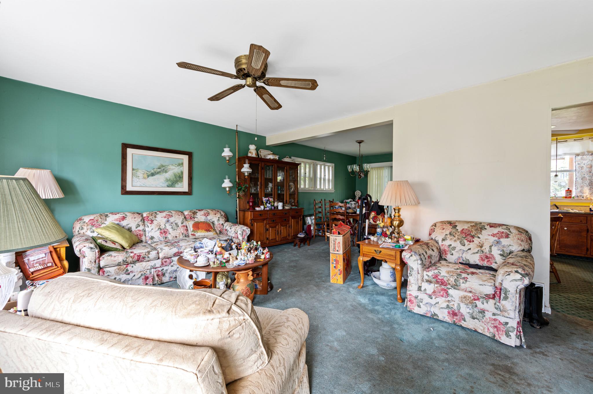 1037 Riviera Road Warminster, PA 18974 - Photo 6 of 28