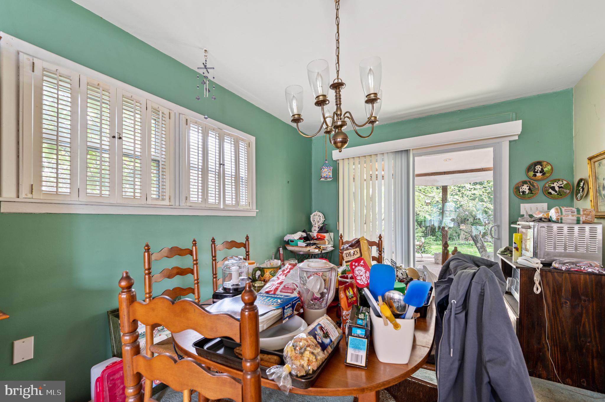 1037 Riviera Road Warminster, PA 18974 - Photo 8 of 28
