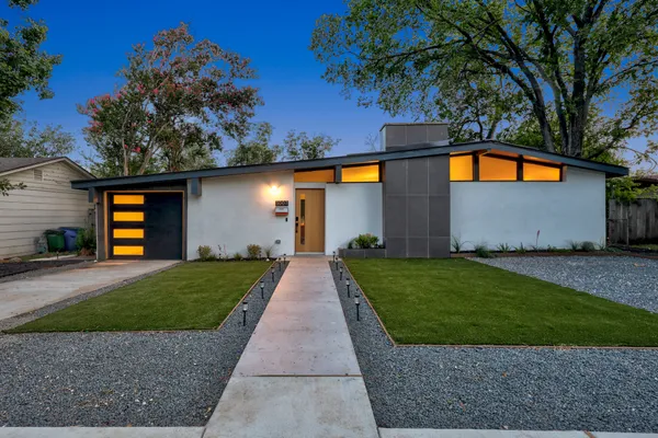 $1,770,000 | 3007 Village Drive, Austin, TX 78731