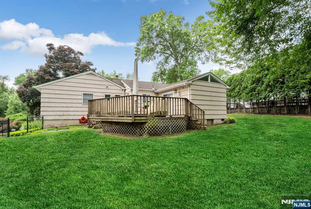 49 Rutherford Place Montvale, NJ 07645 - Photo 28 of 30