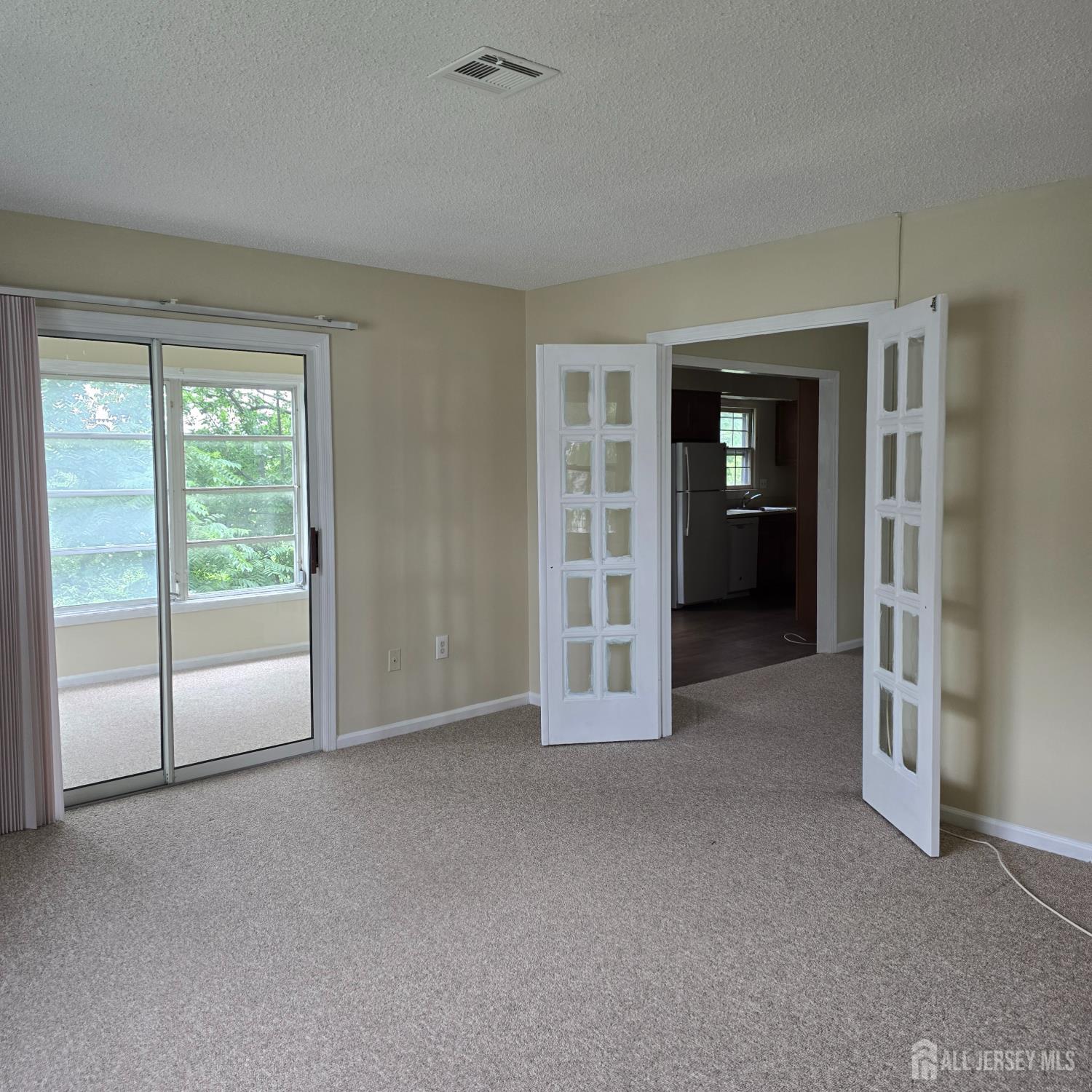456 N Roxbury Lane Monroe Township, NJ 08831 - Photo 3 of 13