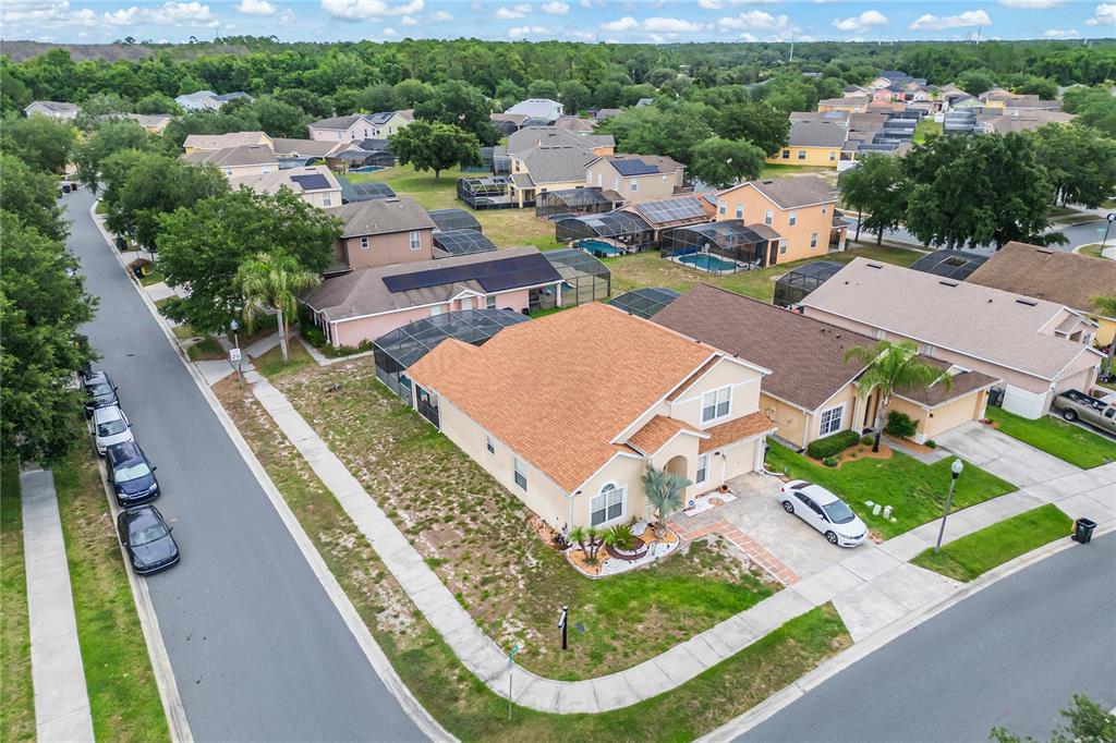 1228 Sandy Ridge Drive Davenport, FL 33896 - Photo 3 of 40