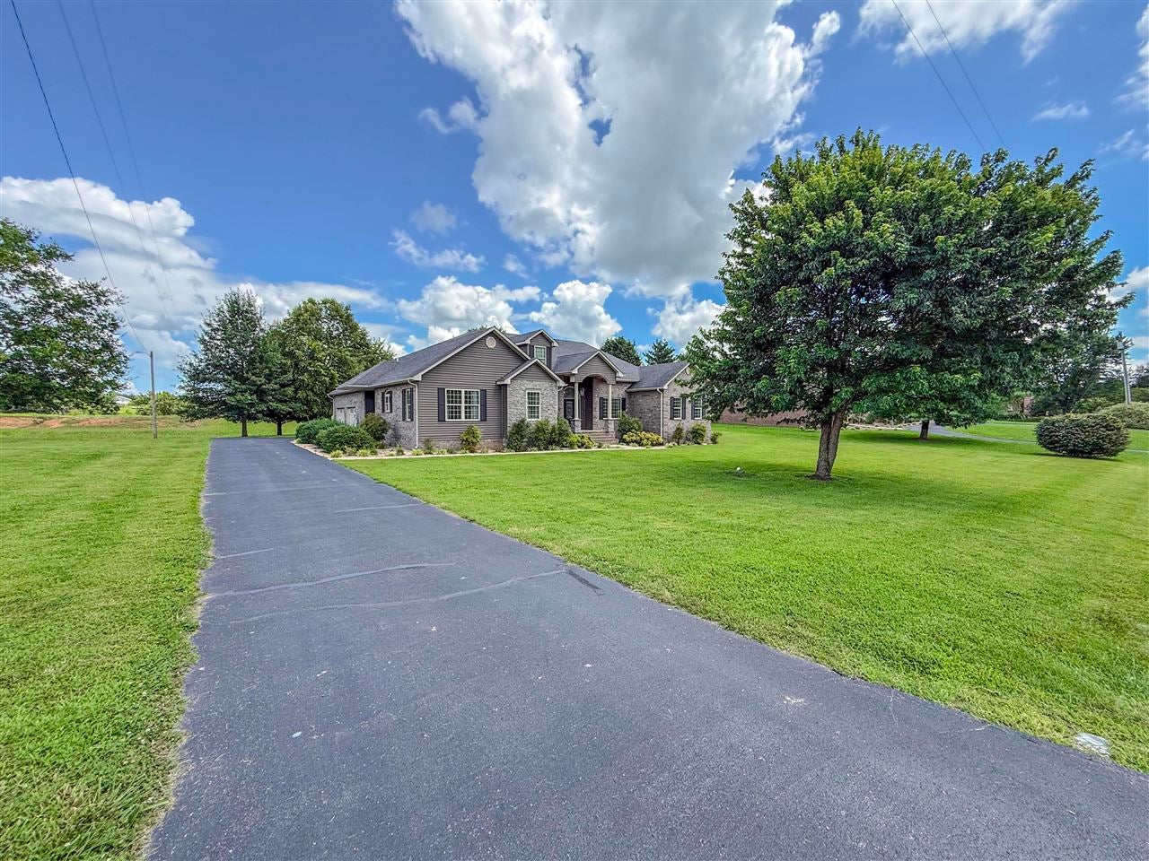 48 Oakwind Road Glasgow, KY 42141 - Photo 3 of 70 Gallery Image 3