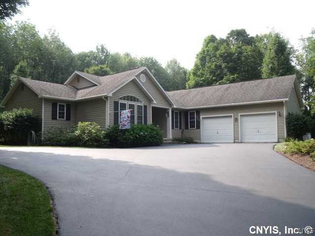 2542 Lyons Road Camillus, NY 13031 - Photo 1 of 1 Exterior Front