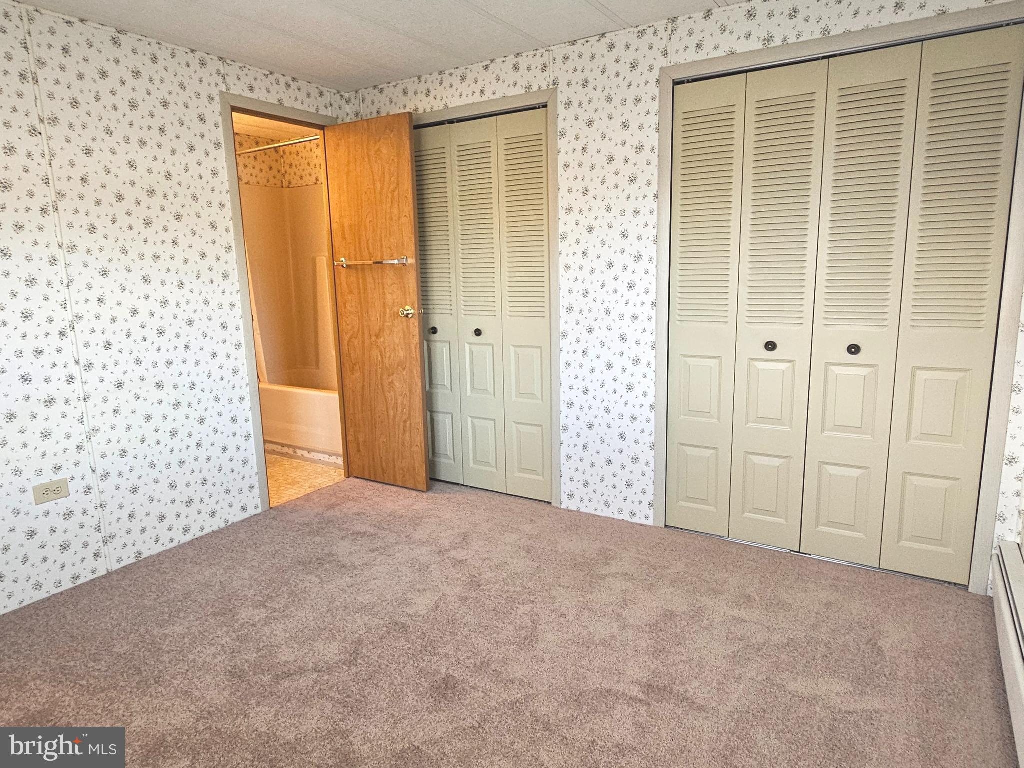 568 Miles Standish Lane Buena, NJ 08310 - Photo 6 of 19 a view of an empty room with window