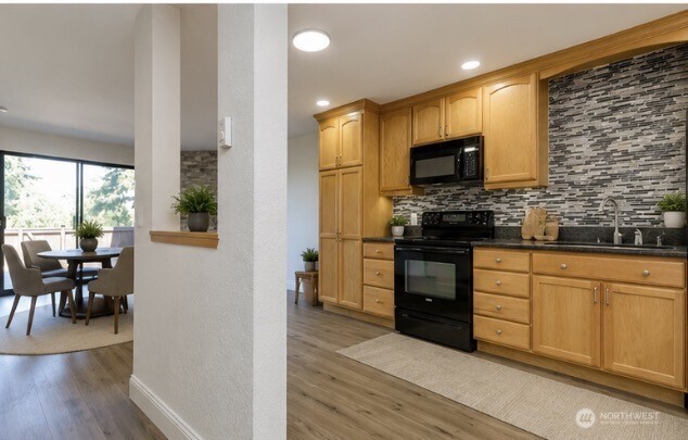 25014 Lake Fenwick Road, Unit 28 Kent, WA 98032 - Photo 3 of 35