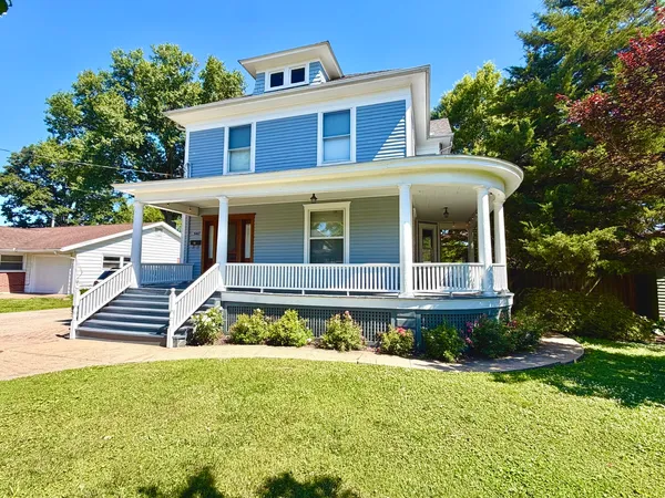 $284,900 | 540 East Main Street, Du Quoin, IL 62832