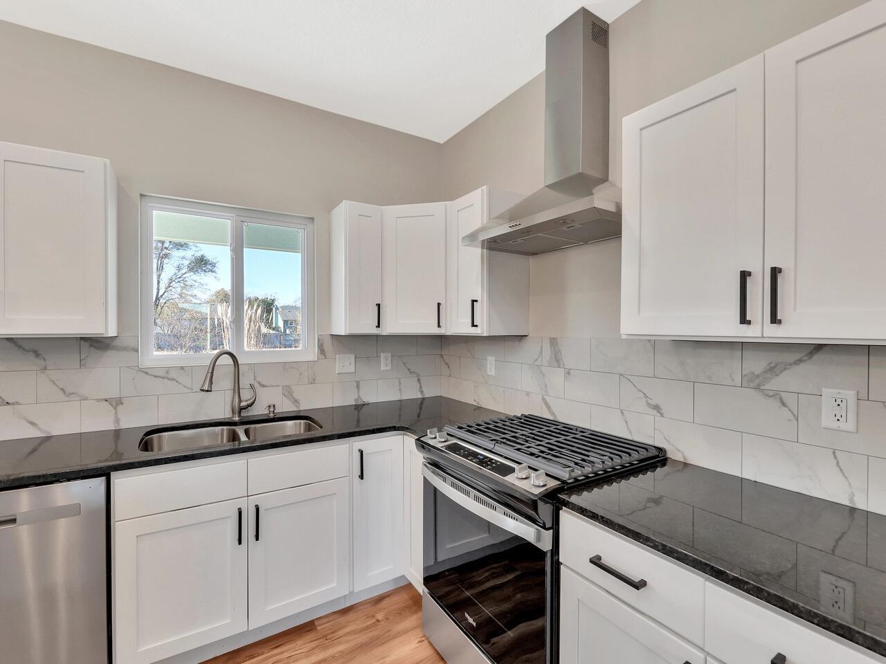 509 South Sweetwater Road Maize, KS 67101 - Photo 5 of 26