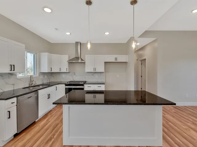 $279,000 | 509 South Sweetwater Road, Maize, KS 67101