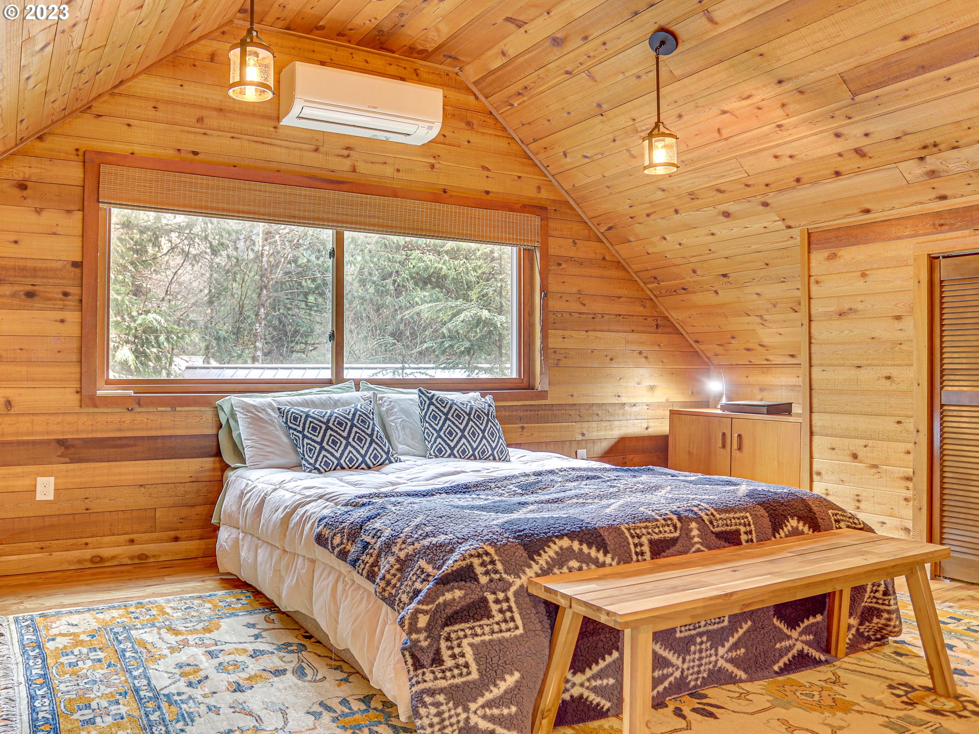 72697 East Village Loop Road Rhododendron, OR 97049 - Photo 23 of 47 Bedroom
