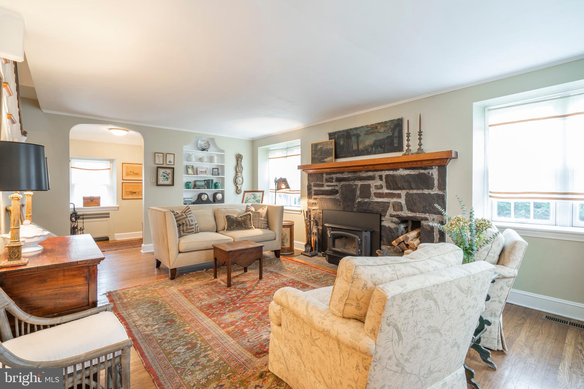 60 Academy Road Bala Cynwyd, PA 19004 - Photo 5 of 33 Living Room