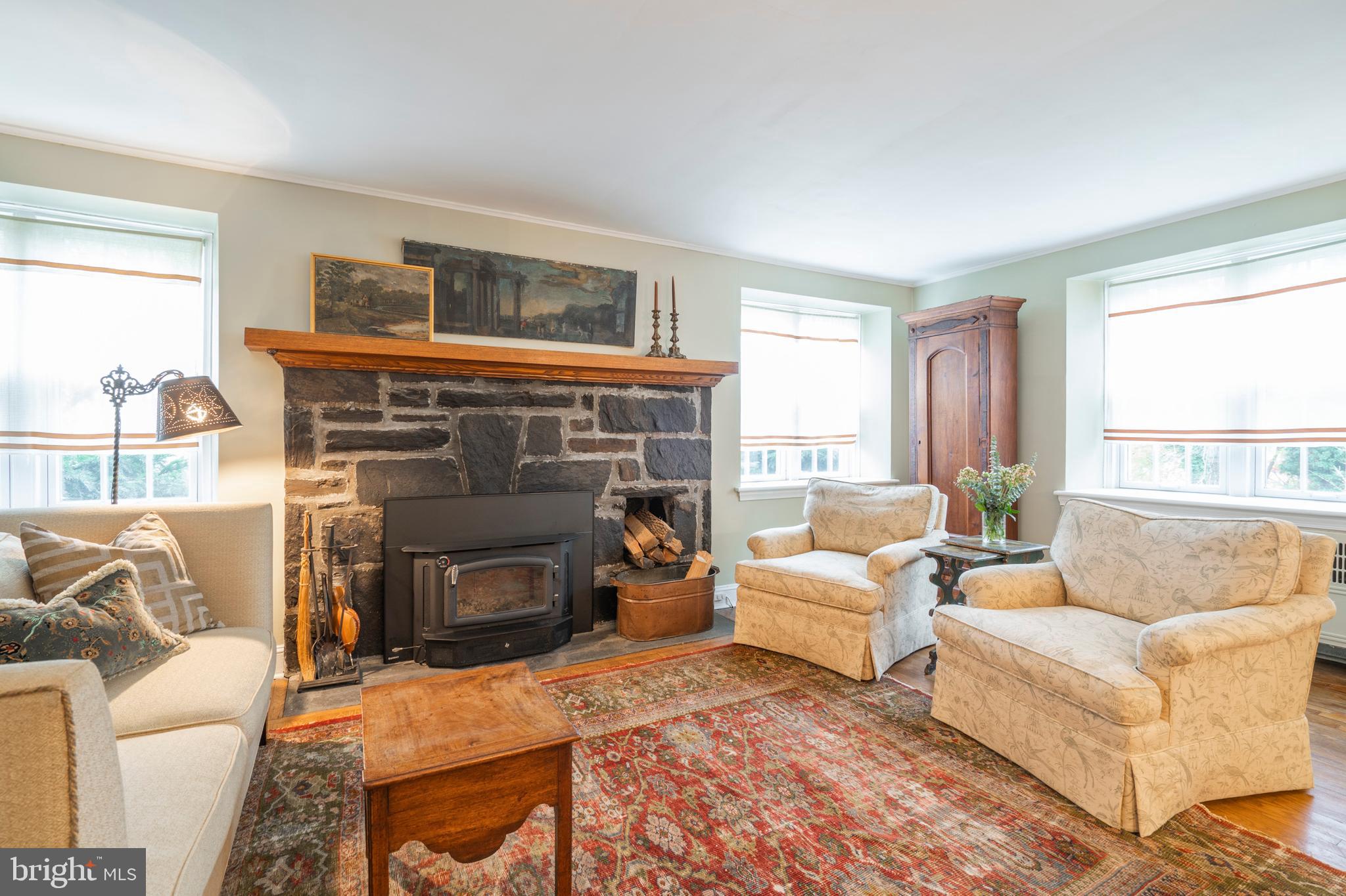 60 Academy Road Bala Cynwyd, PA 19004 - Photo 6 of 33 Living Room