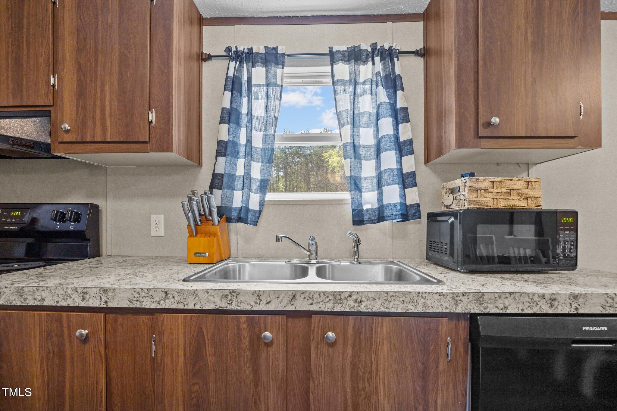 1739 Hurdle Mills Road Roxboro, NC 27573 - Photo 17 of 37 28-web-or-mls-IMG_7118