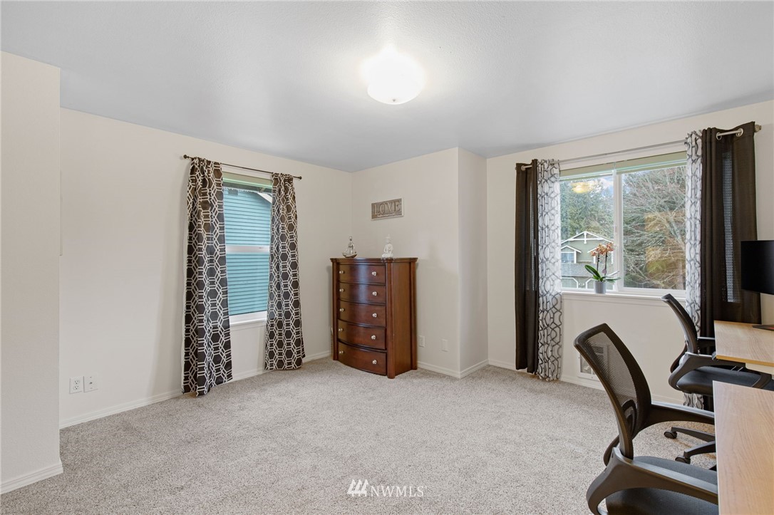 18505 20th Drive Southeast Bothell, WA 98012 - Photo 26 of 35 a view of a livingroom with a workspace