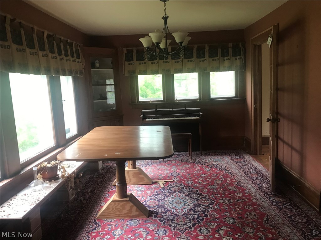 4585 Liberty Road Cleveland, OH 44121 - Photo 3 of 9