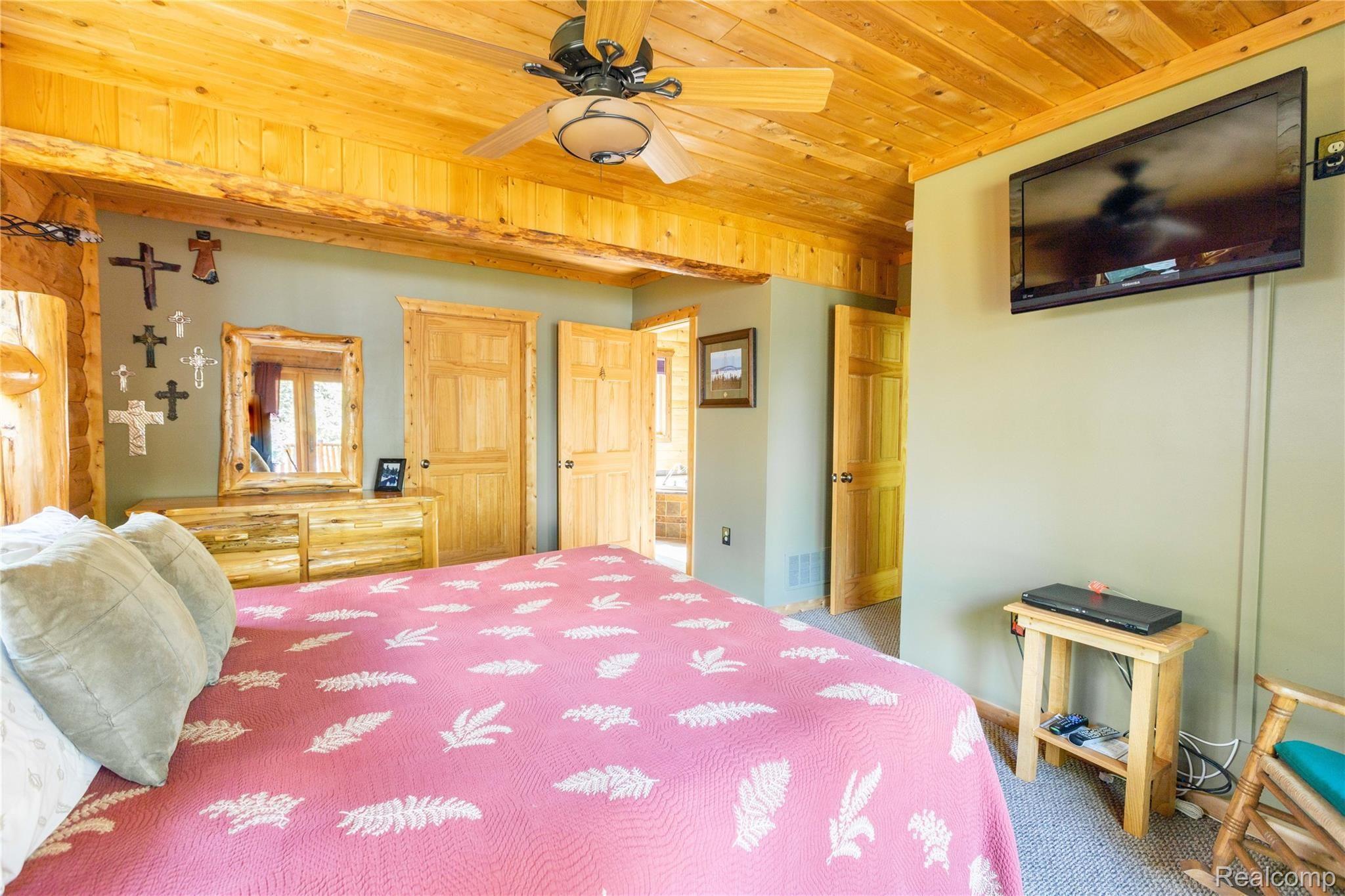 17186 Silver Road Michigamme, MI 49861 - Photo 35 of 85 17186 Silver Rd, Lake Michigamme (40 of 114).jpg