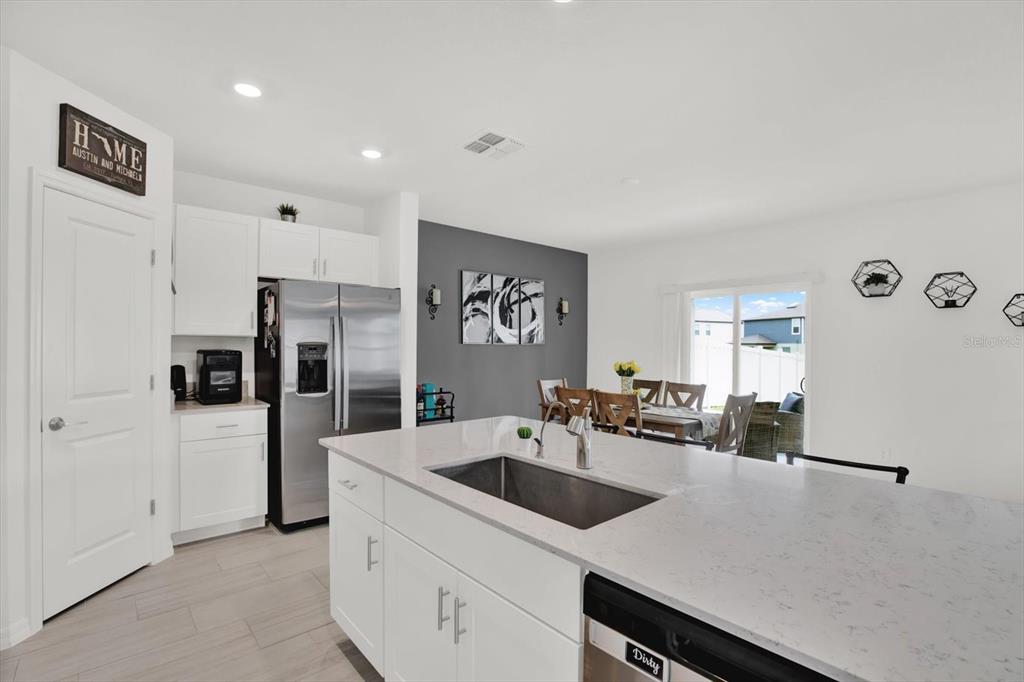 1726 Lanier Road Zephyrhills, FL 33541 - Photo 13 of 63