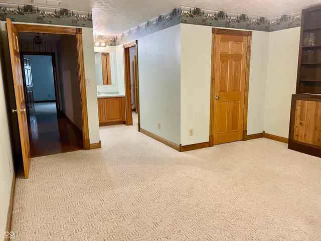 $625,000 | 1564 West County Road 1050 South, Cloverdale, IN 46120