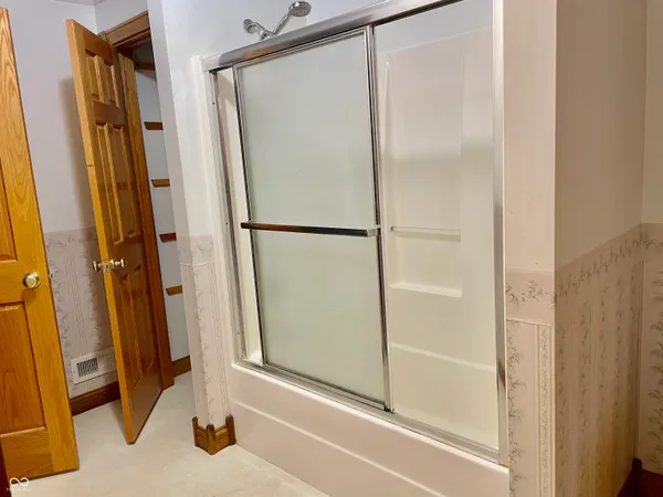 $625,000 | 1564 West County Road 1050 South, Cloverdale, IN 46120