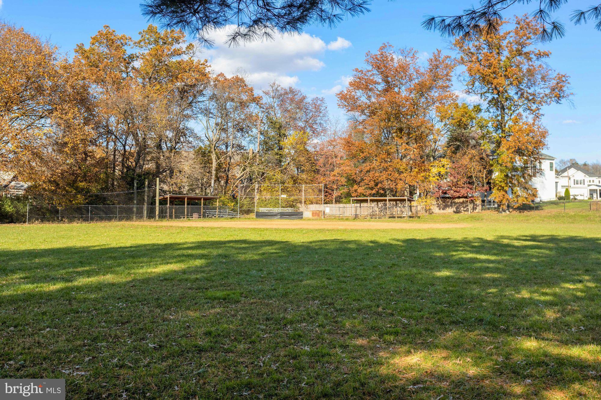 2819 Roesh Way Vienna, VA 22181 - Photo 46 of 64 Gallery Image 46