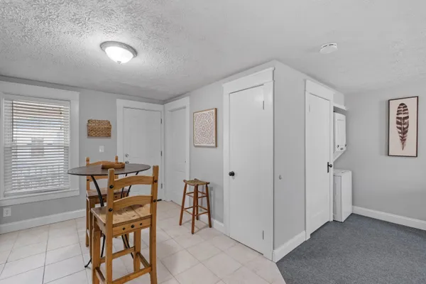 $2,100 | 65 South Elm Street, Unit 4, Manchester, NH 03103