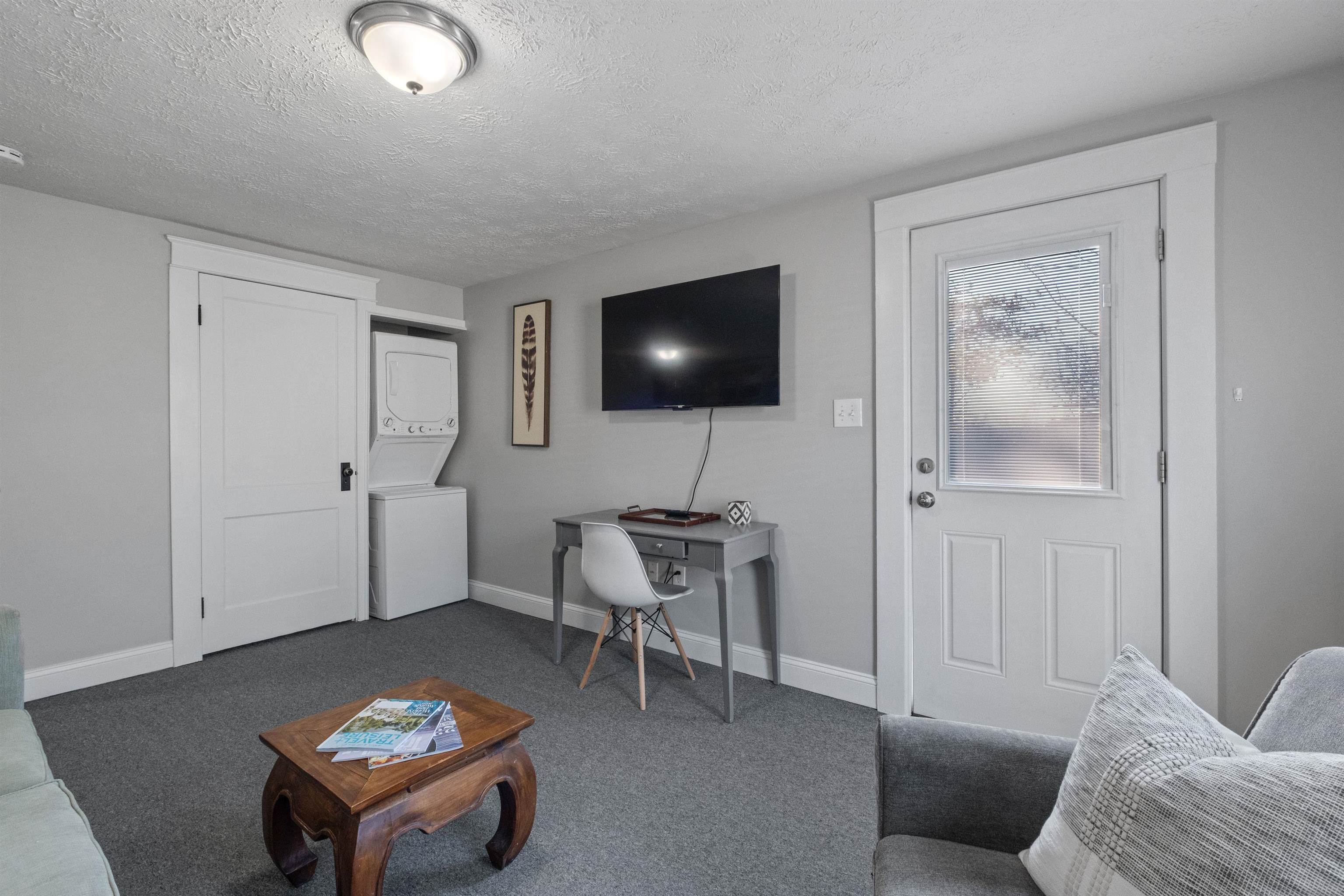 65 South Elm Street, Unit 4 Manchester, NH 03103 - Photo 9 of 22