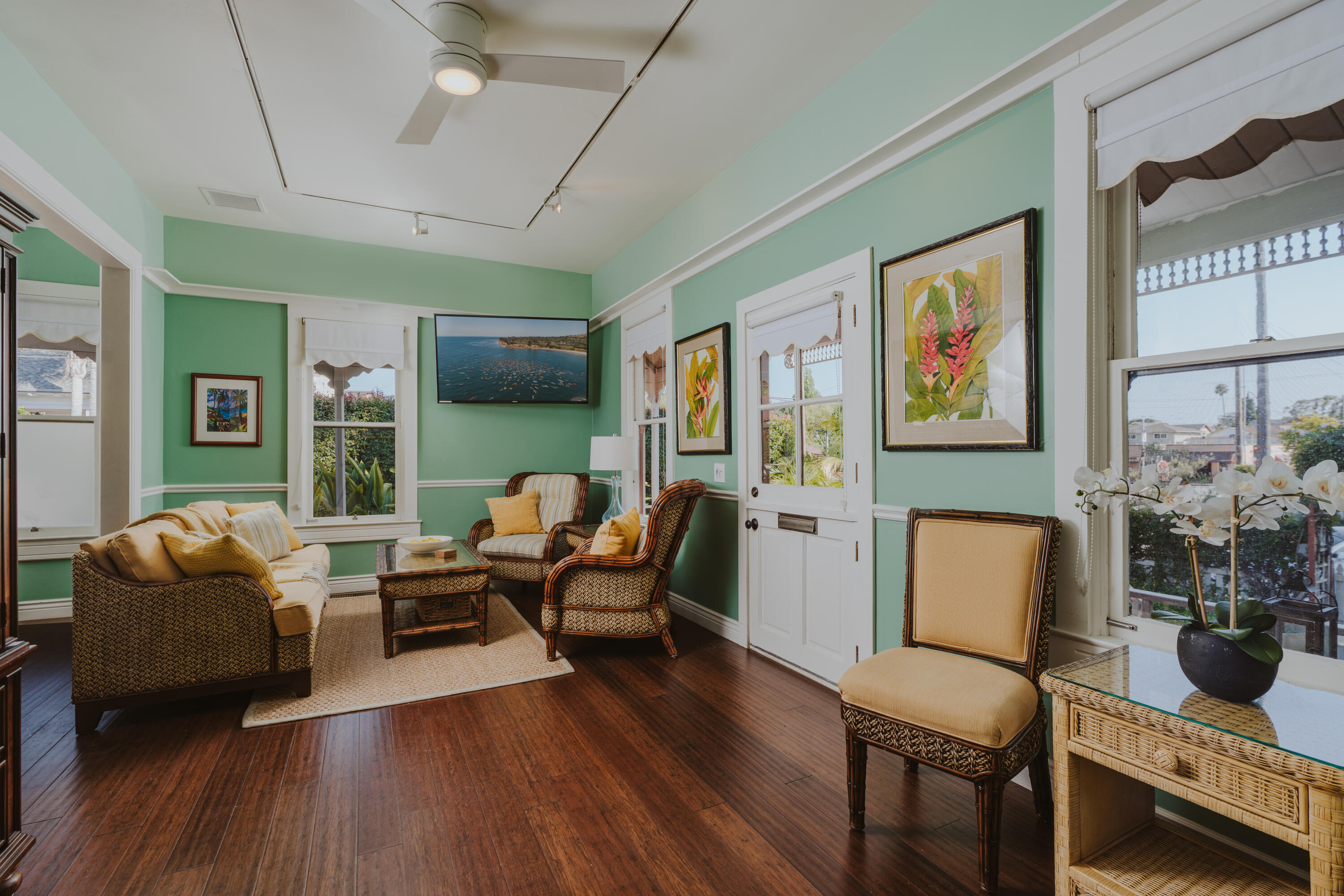 502 Brinkerhoff Avenue Santa Barbara, CA 93101 - Photo 13 of 34 a living room with furniture and wooden floor