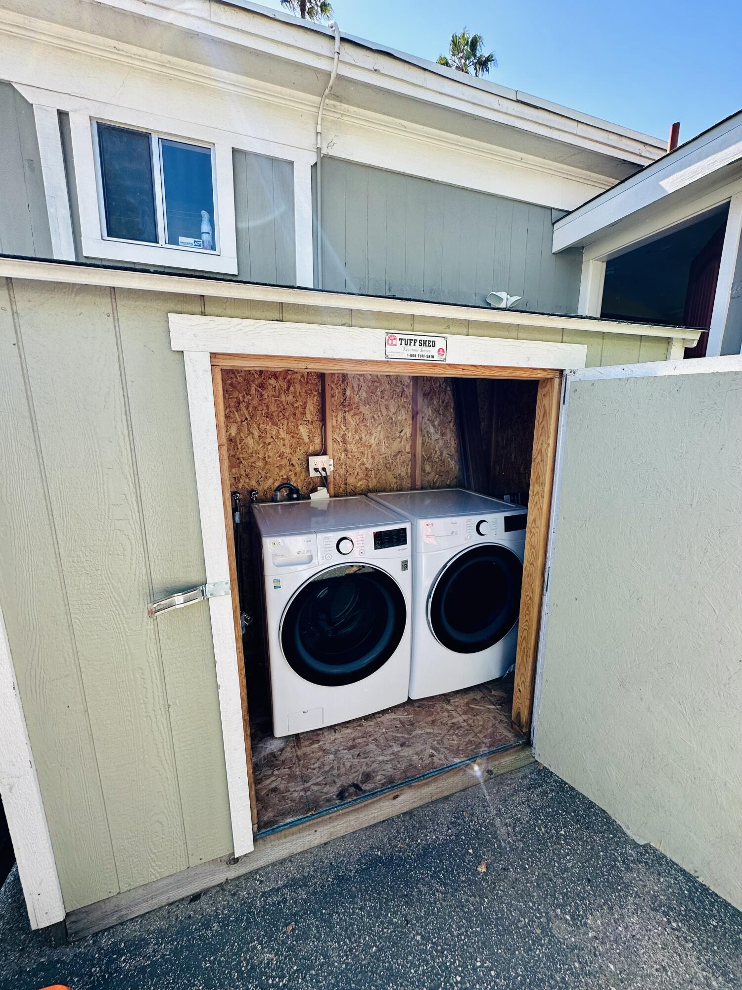 502 Brinkerhoff Avenue Santa Barbara, CA 93101 - Photo 26 of 34 a utility room with dryer and washer